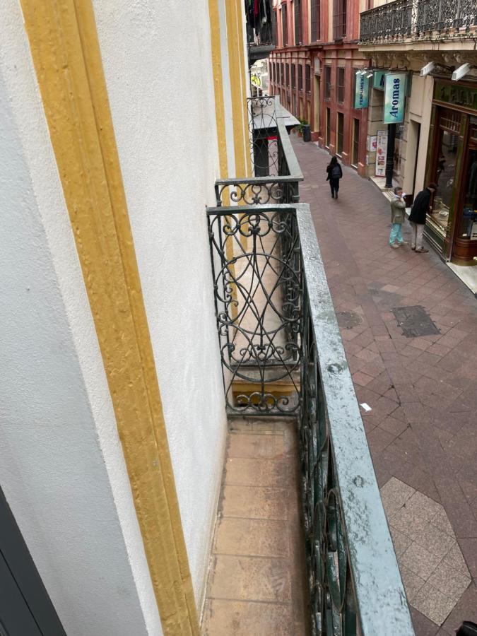 Petit Sagasta Apartamentos-Sagasta إشبيلية المظهر الخارجي الصورة