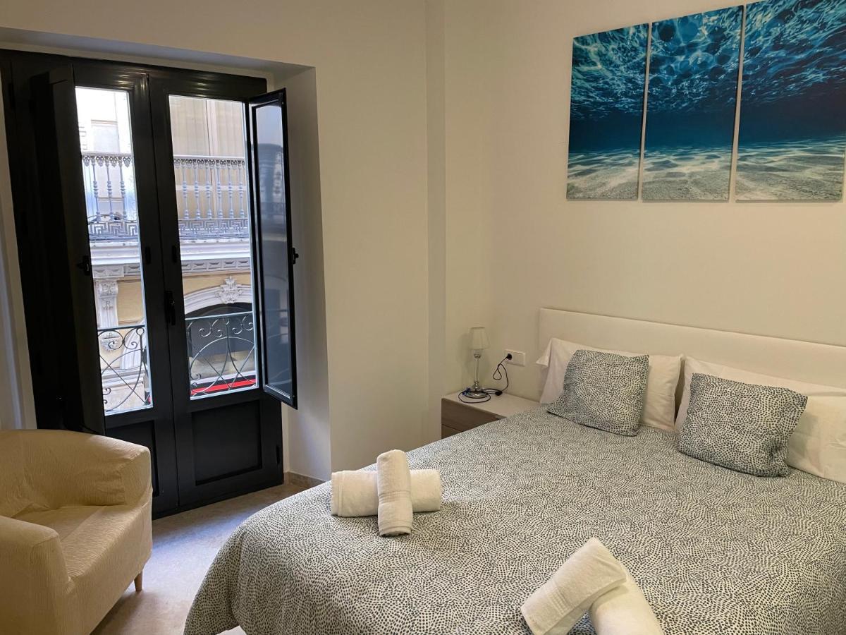 Petit Sagasta Apartamentos-Sagasta إشبيلية المظهر الخارجي الصورة